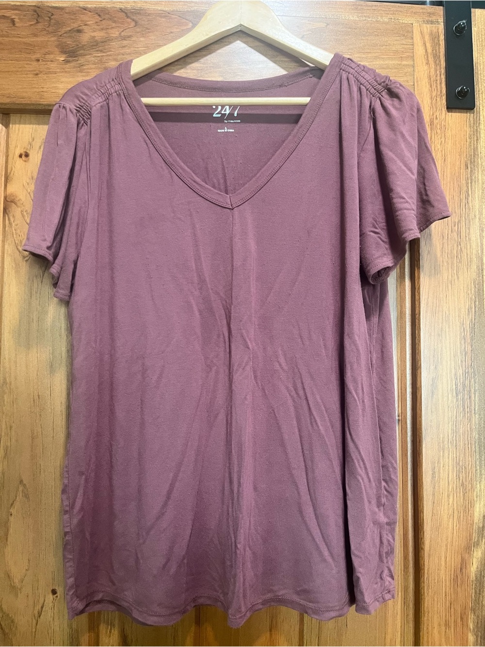 Maurices Mauve V-Neck Short Sleeve Tee